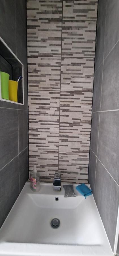 Ritzs Place Northolt  Экстерьер фото