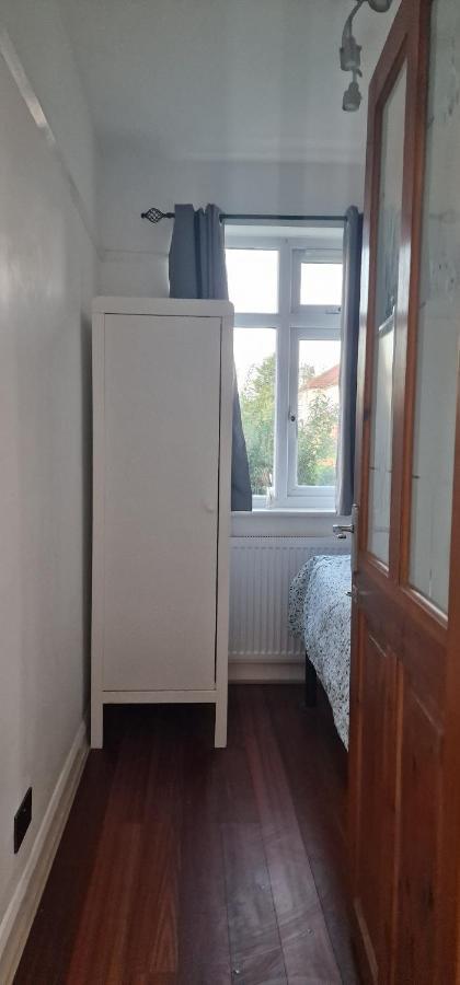 Ritzs Place Northolt  Экстерьер фото