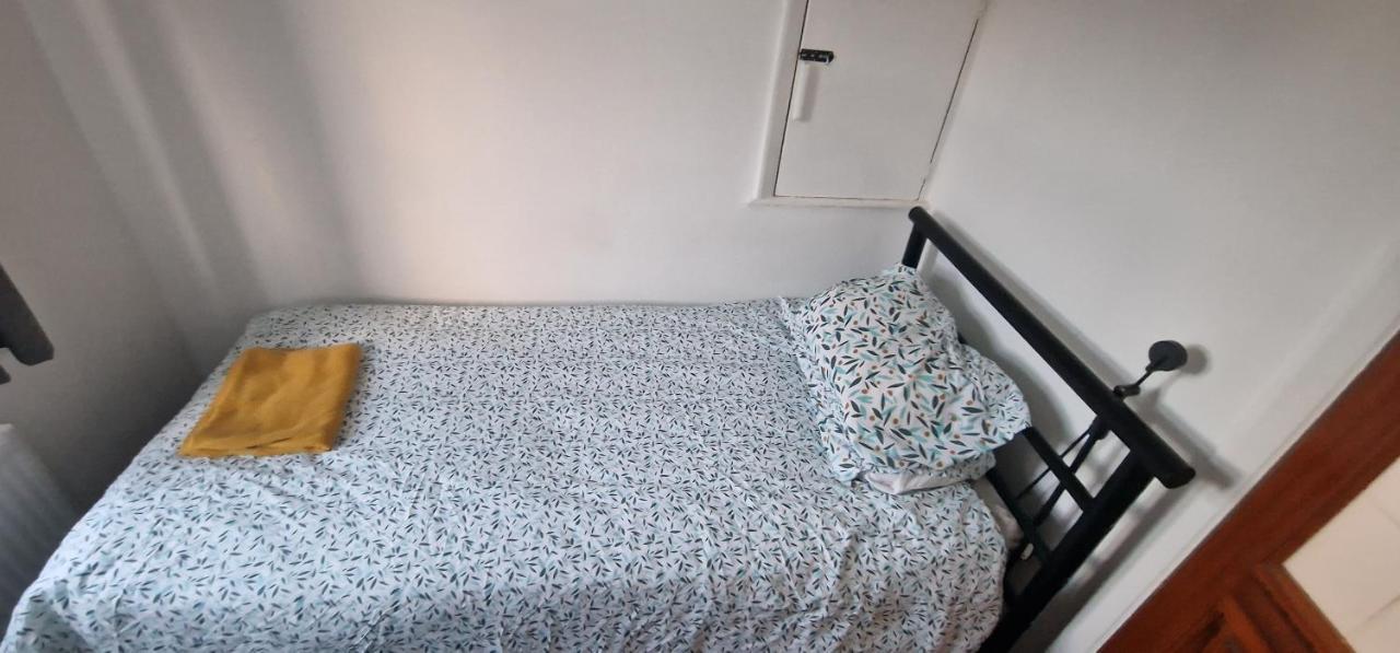 Ritzs Place Northolt  Экстерьер фото